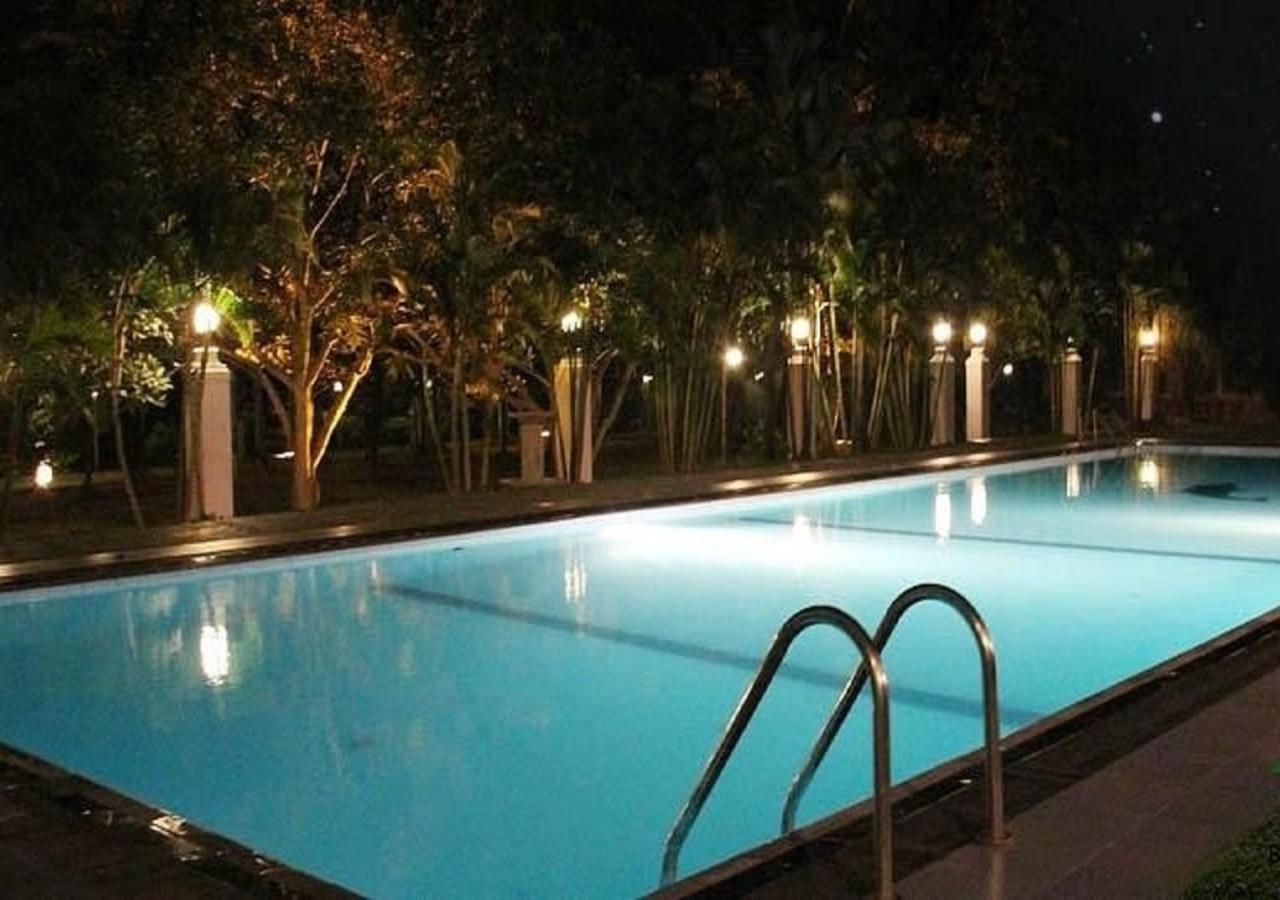 Dampe Resort Piliyandala Zewnętrze zdjęcie